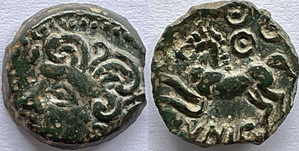 GAULE Bituriges Cubes. Bronze ISVNIS aux trois annelets monnaies antiques celtes gaule bituriges cubes bronze isvnis aux trois annelets