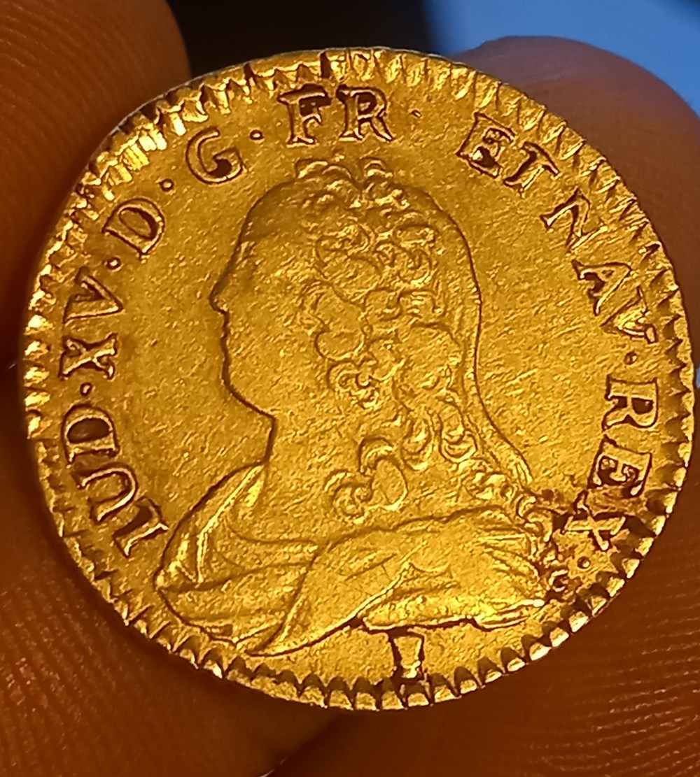 Louis d’or Louis XV 1730 9 Rennes monnaies europe medievale a france royales louis d or louis xv 1730 9 rennes