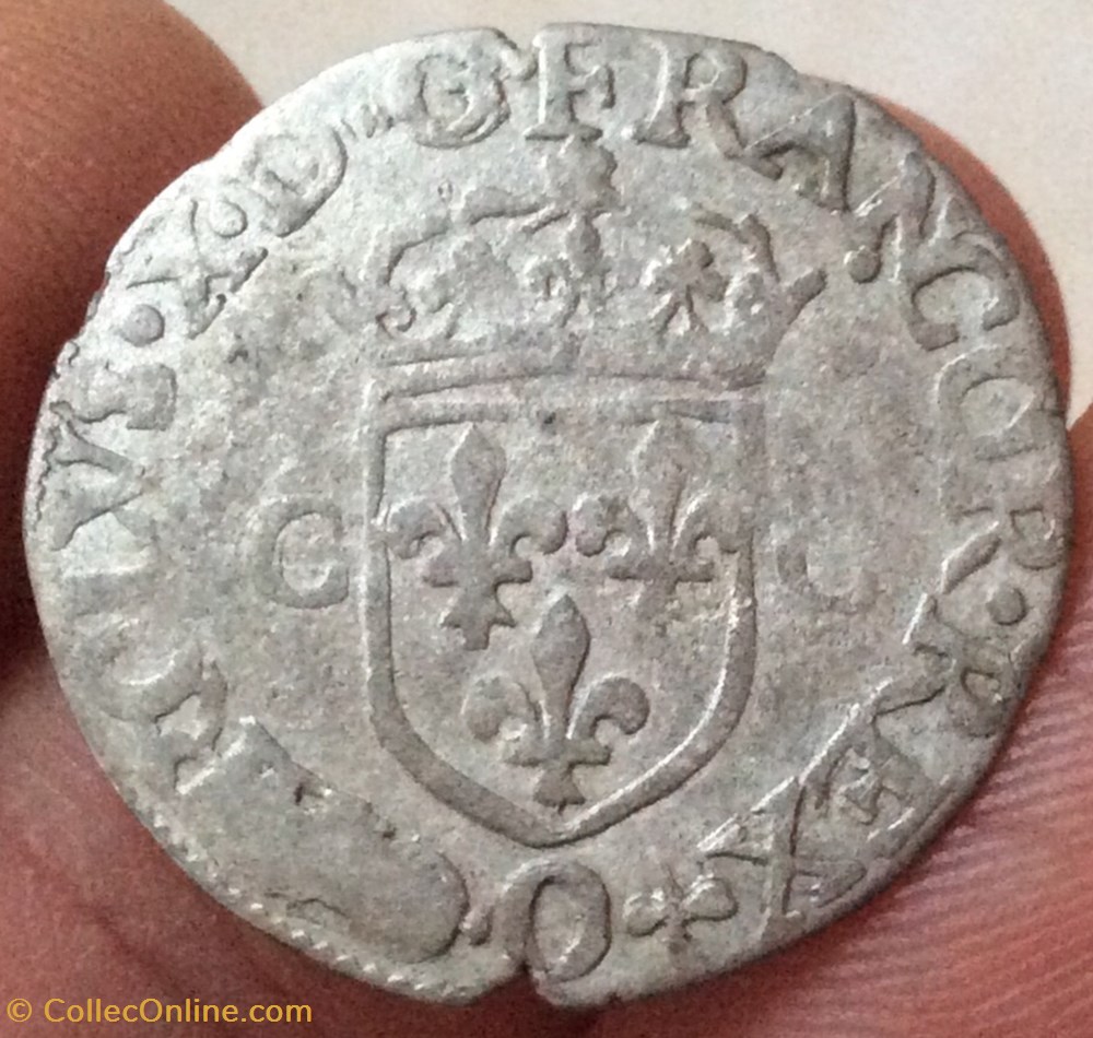 Douzain aux C 2ème type aux lis et couronnes Charles X 1593 O Riom monnaies france royales douzain aux c 2eme type aux lis et couronnes charles x 1593 o riom