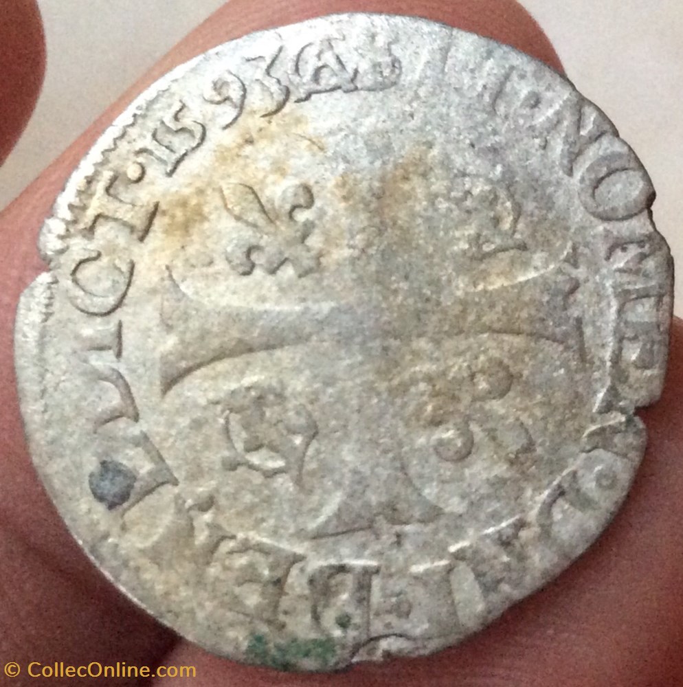 Douzain aux C 2ème type aux lis et couronnes Charles X 1593 O Riom monnaies france royales douzain aux c 2eme type aux lis et couronnes charles x 1593 o riom