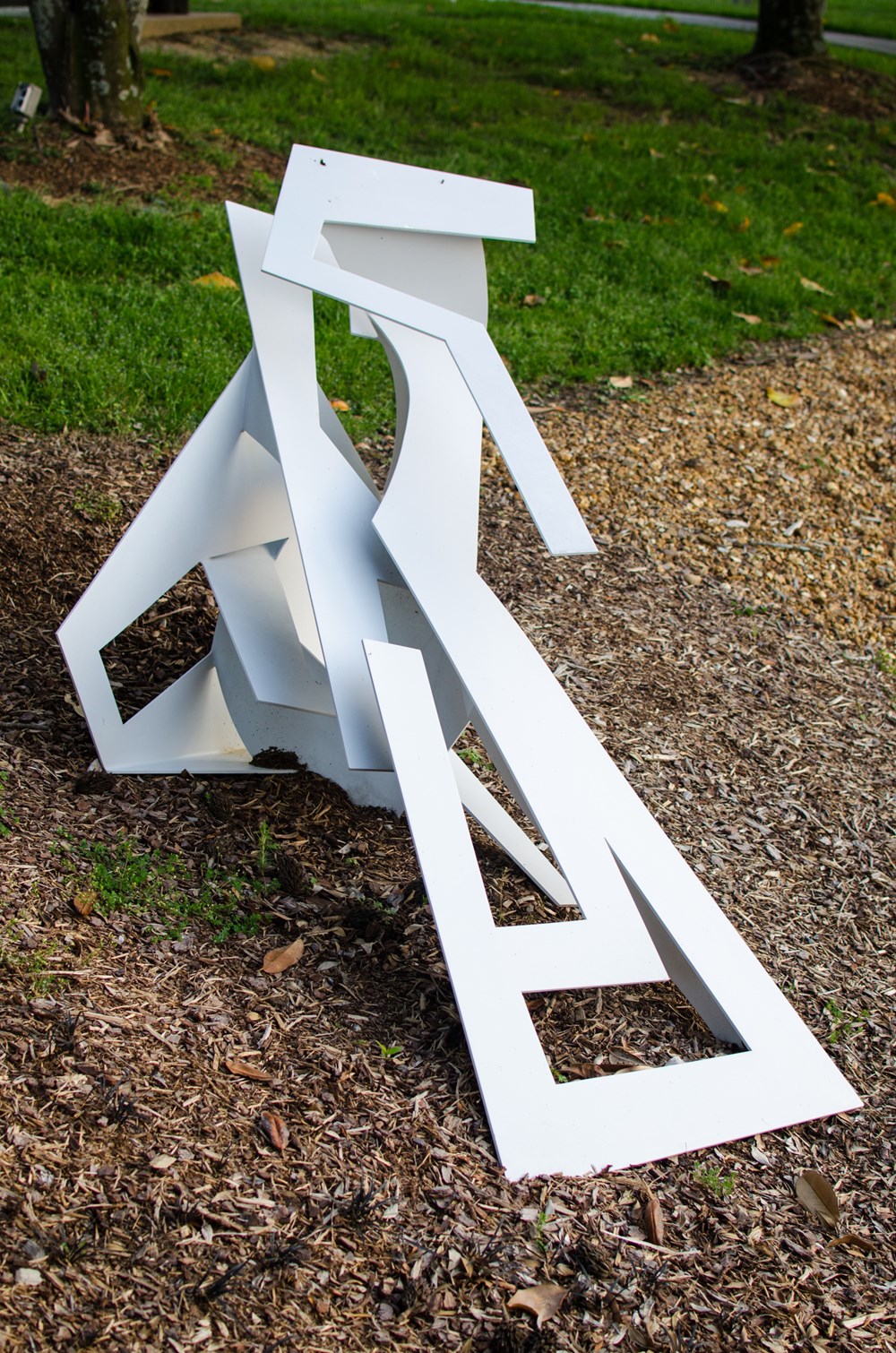 art antiquities sculptures aluminium saturday strut