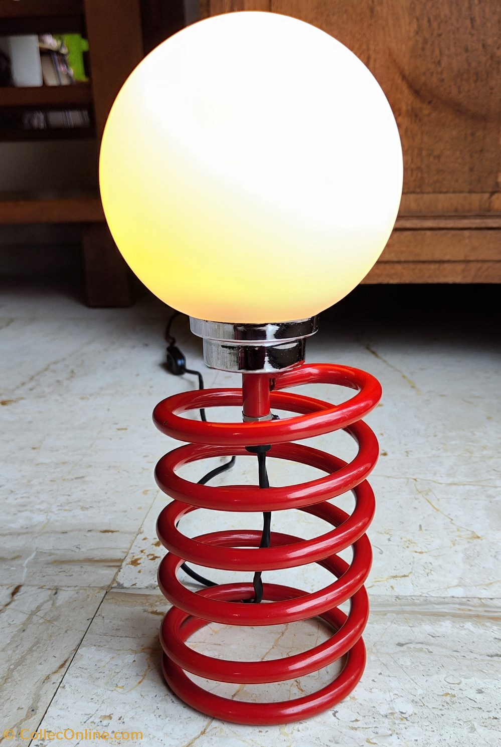 Métal - Lampe Ingo Maurer ressort rouge 2 art antiquites eclairage ancien metal lampe ingo maurer ressort rouge
