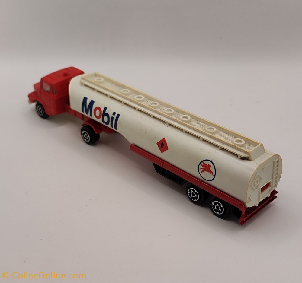 Majorette 300 - Scania semi citerne Mobil modeles reduits voitures majorette 300 scania semi citerne mobil