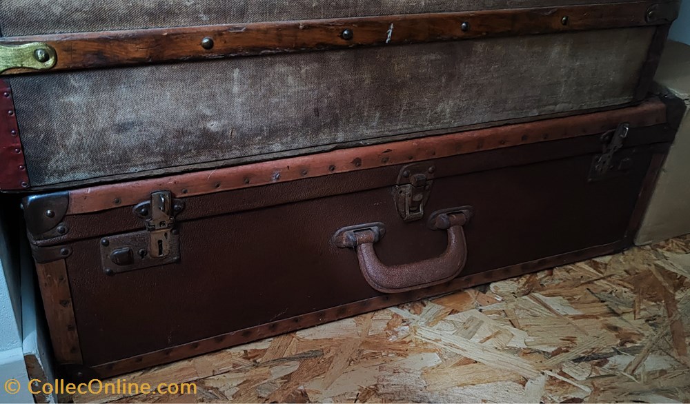 antiquites meubles meuble appoint valise en carton marron