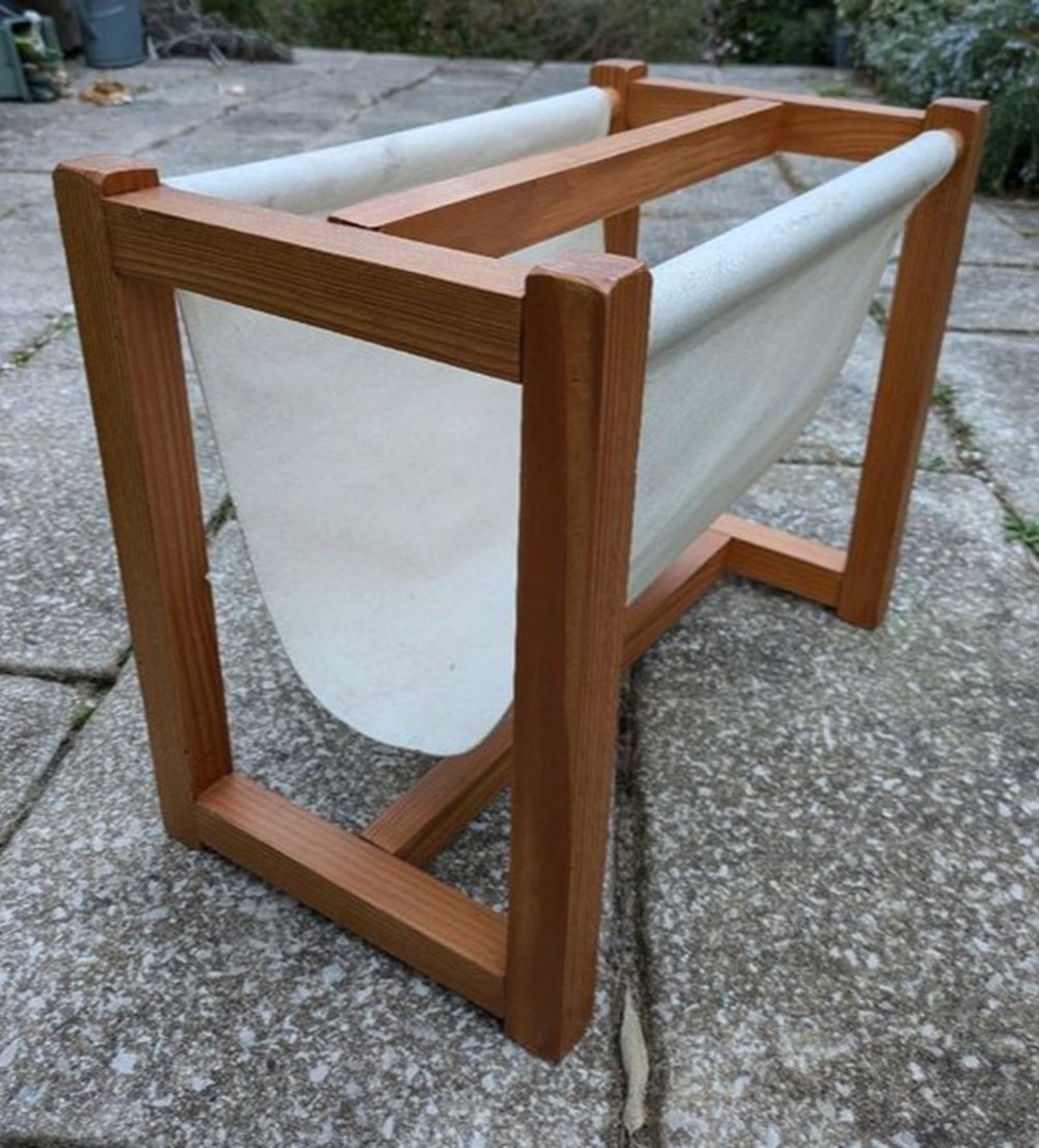 Meuble d'appoint - Porte revues 1980 bois Style Regain art antiquites meubles meuble appoint porte revues 1980 bois style regain