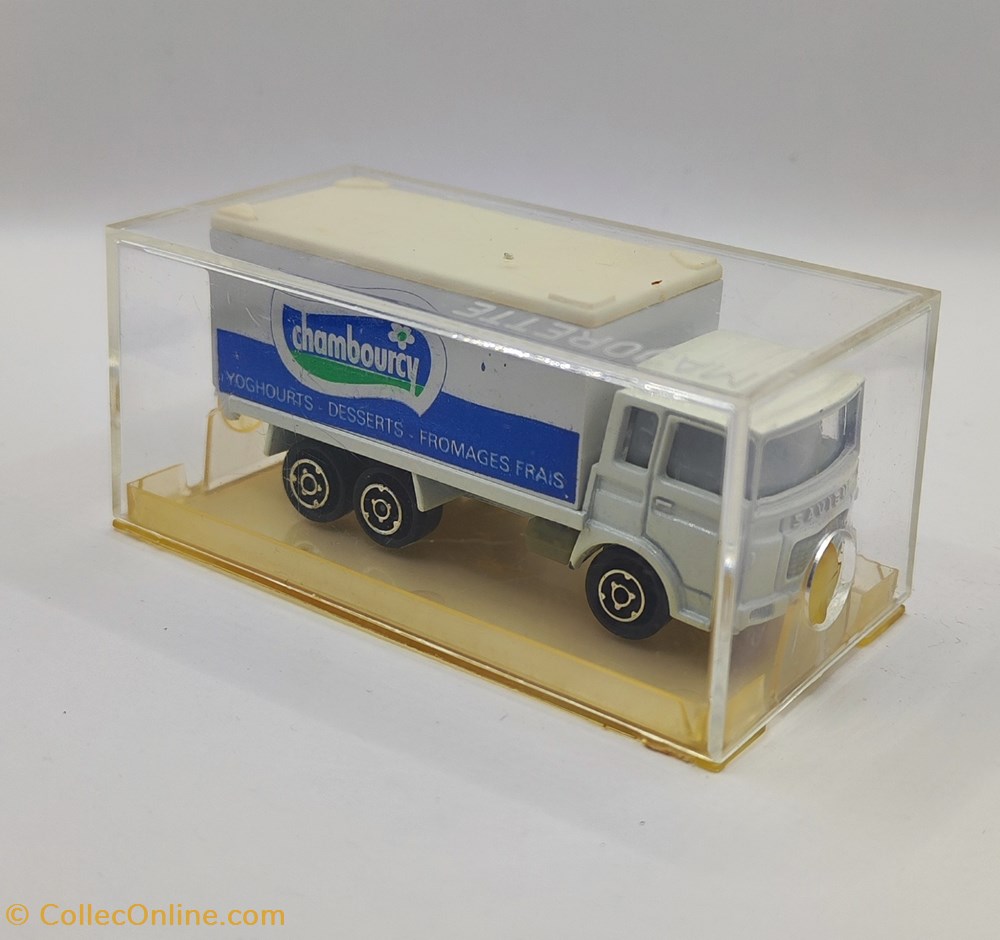 Majorette 200 - Saviem container Chambourcy MIB modeles reduits voitures majorette 200 saviem container chambourcy mib