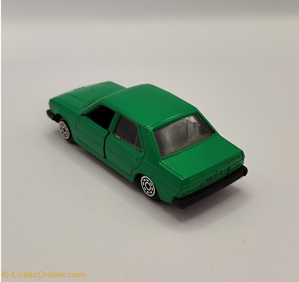 modeles reduits voitures norev jet car peugeot 305 vert prairie