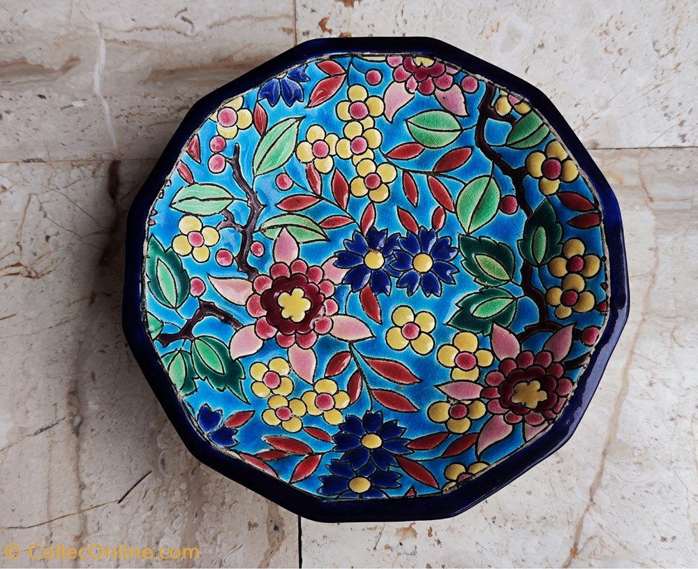 art antiquites meubles ceramique longwy coupelle sur le piedouche a decor floral