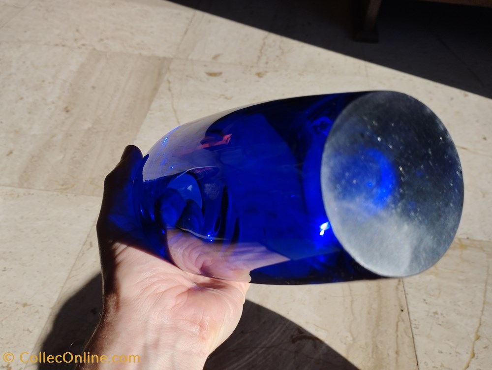 Verre - Vase Suéde bleu cobalt 3 art antiquites verrerie verre vase suede bleu cobalt