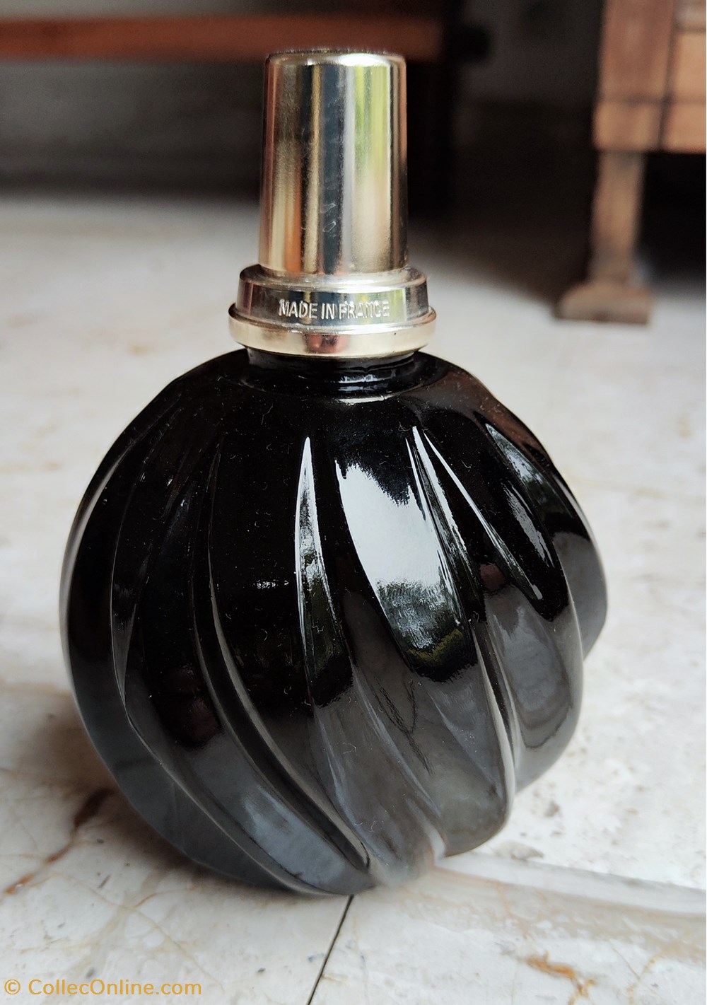 art antiquites verre lampe berger noir a pans evases