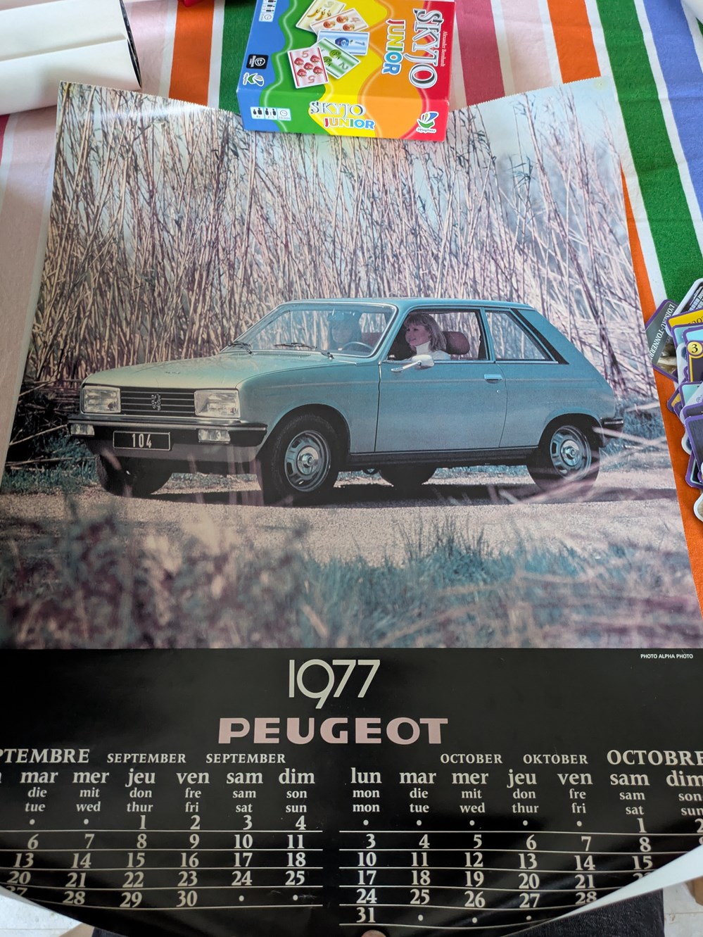 Affiche - Calendrier Peugeot 104 coupe 1977 documents anciens affiches publicite affiche calendrier peugeot 104 coupe 1977