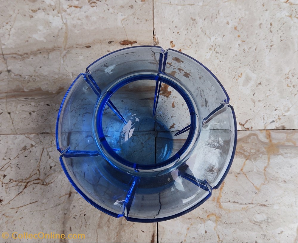 art antiquites verre vase sevres bleu a pans coupes