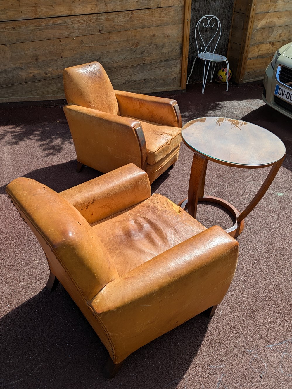 Siège - Fauteuils club X2 à accoudoirs en bois formes arrondies art antiquites meubles siege fauteuils club x2 a accoudoirs en bois formes arrondies