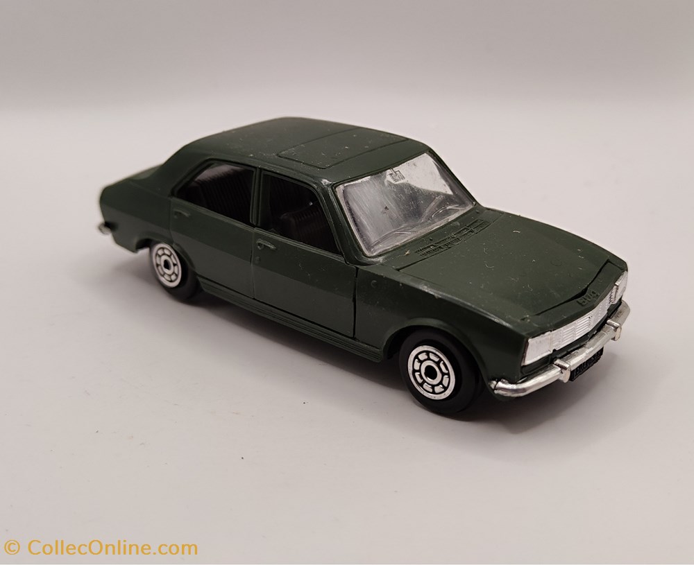 Norev Plastigam - Peugeot 504 vert foncé modeles reduits voitures norev plastigam peugeot 504 vert fonce