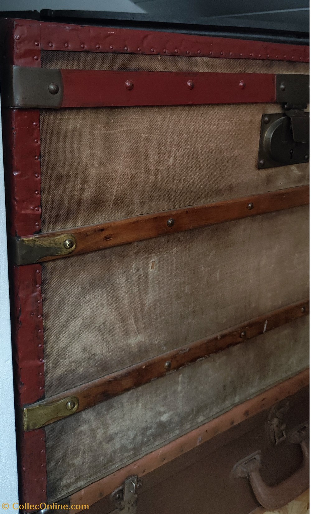 art antiquites meubles meuble appoint male anglaise en bois tissu origine vieilli metal rouge