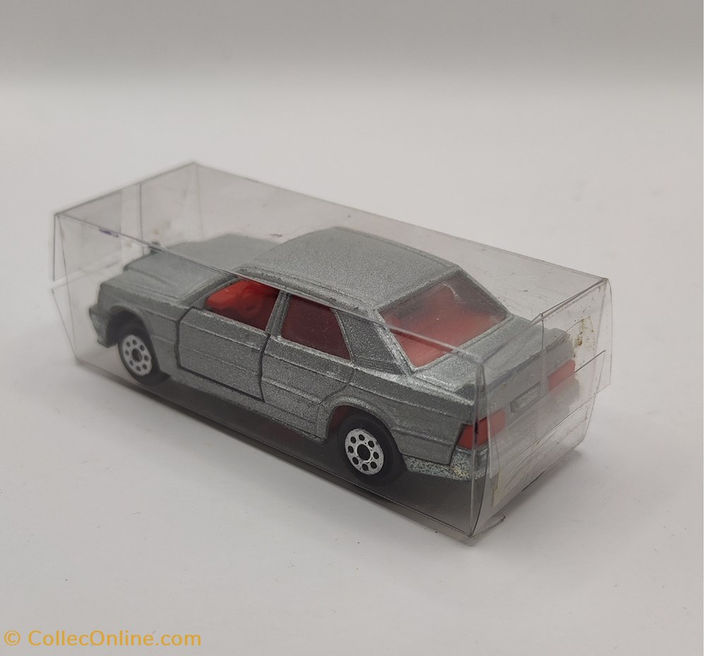 modeles reduits voitures majorette 200 mercedes 190 e