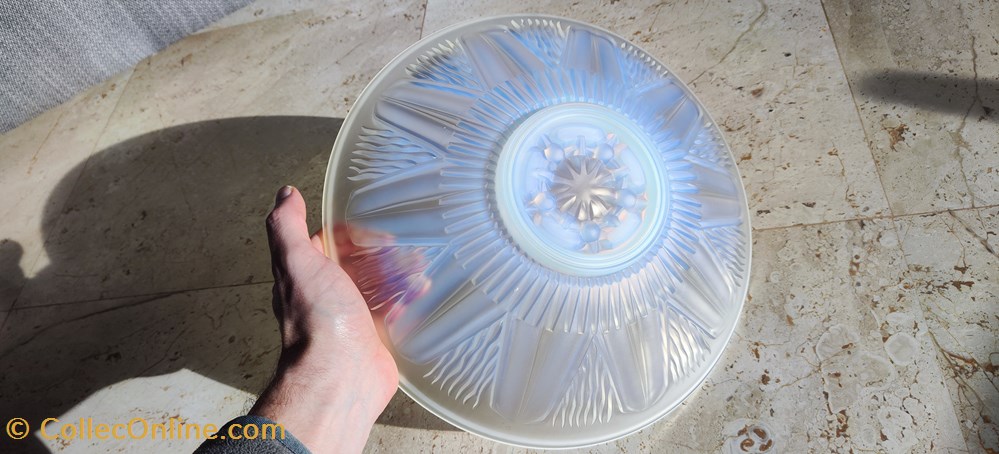 Verre opalescent - Coupe à décor géométrique 3 art la table argenterie objets verre opalescent coupe a decor geometrique