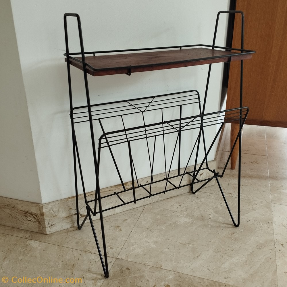 art antiquites meubles meuble appoint porte revues 1960 metal et teck