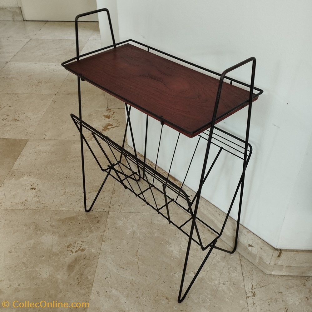 art antiquites meubles meuble appoint porte revues 1960 metal et teck