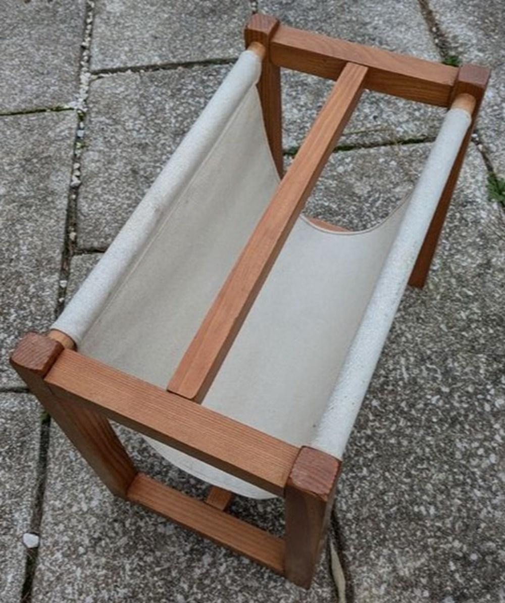 Meuble d'appoint - Porte revues 1980 bois Style Regain art antiquites meubles meuble appoint porte revues 1980 bois style regain