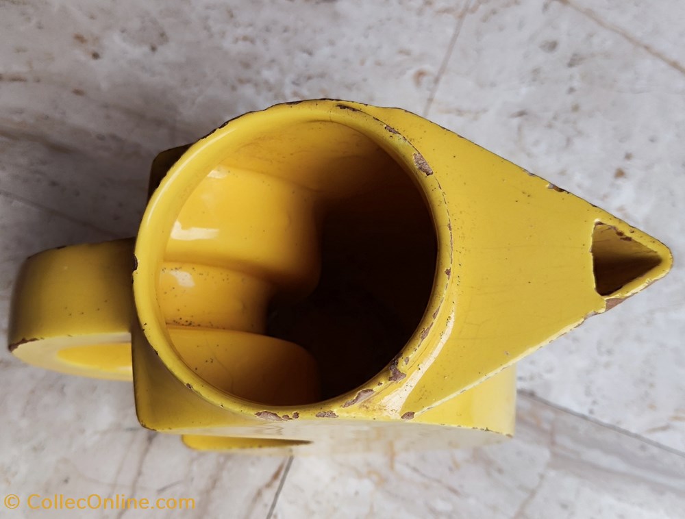 Terre cuite - Pichet jaune à forme art déco aire industrielle / Bauhaus 2 antiquites terre cuite pichet jaune a forme art deco aire industrielle bauhaus