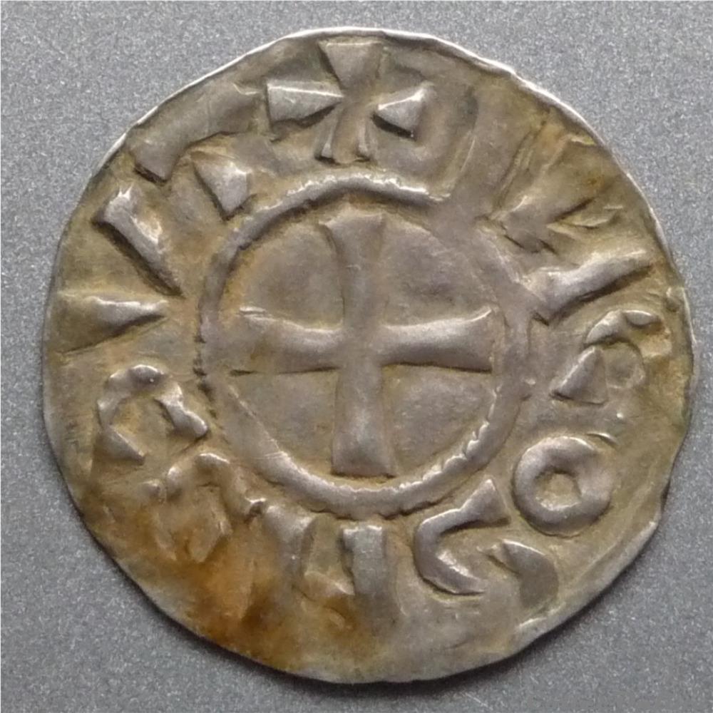 Denier immobilisé an nom de Louis IV ou V (985-1000). monnaie france carolingienne denier immobilise an nom de louis iv ou v 985 1000