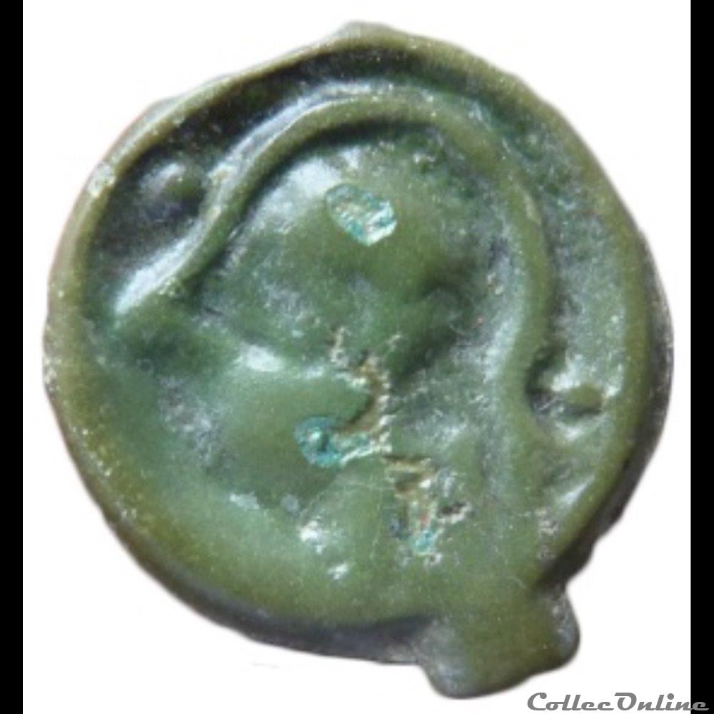 Série 559 DT 150 Potin à la tête casquée et à la rosace monnaie antique gauloise serie 559 dt 150 potin a la tete casquee et a la rosace