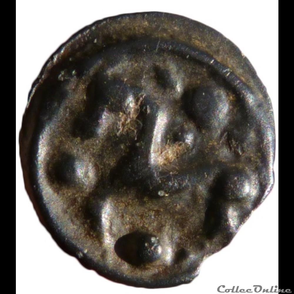 Série 562 DT 2648 Potin à la tête casquée et cheval monnaie antique gauloise serie 562 dt 2648 potin a la tete casquee et cheval