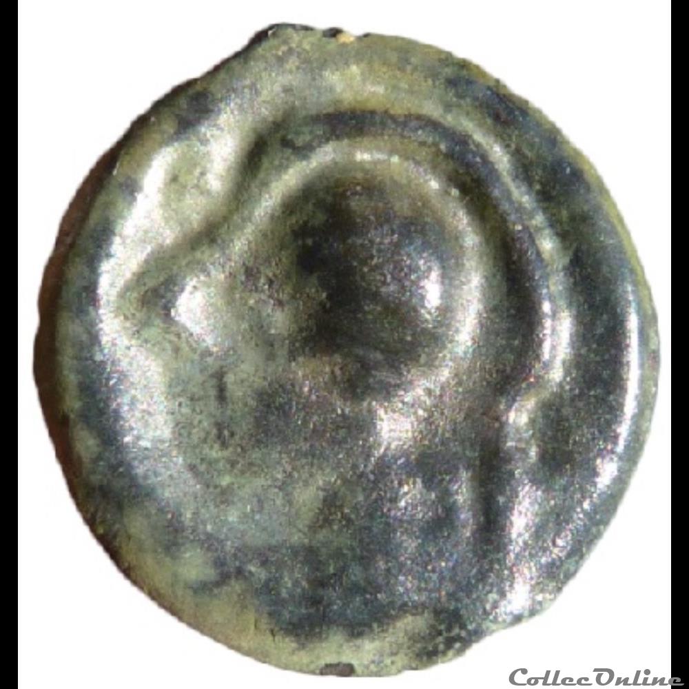 Série 559 DT 150 Potin à la tête casquée et à la rosace monnaie antique gauloise serie 559 dt 150 potin a la tete casquee et a la rosace