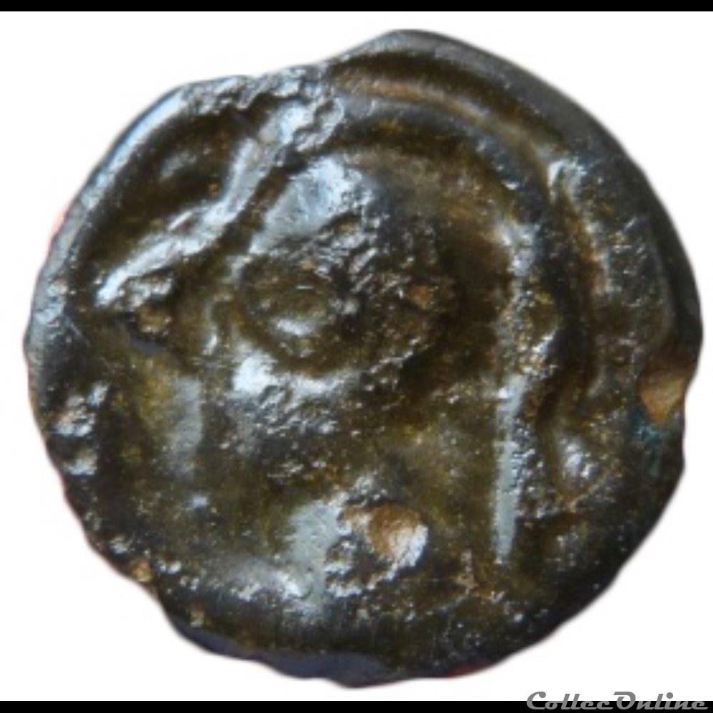 Série 559 DT 150 Potin à la tête casquée et à la rosace monnaie antique gauloise serie 559 dt 150 potin a la tete casquee et a la rosace