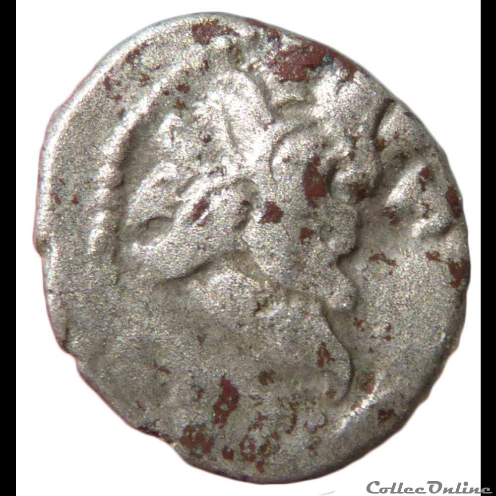 série 1265 DT 3678 drachme au cavalier ailé monnaie antique gauloise serie 1265 dt 3678 drachme au cavalier aile