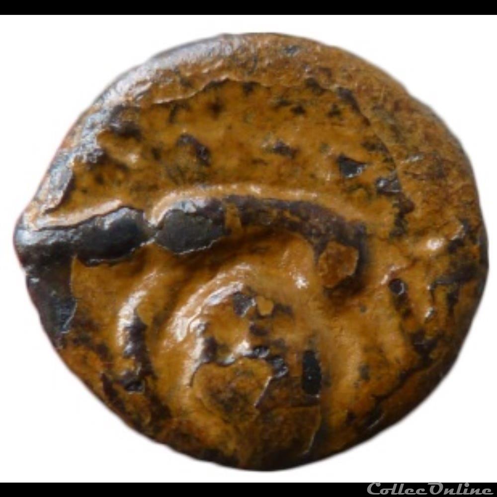 Série 24 DT 151 Potin à la tête de face visage sous le sanglier monnaie antique gauloise serie 24 dt 151 potin a la tete de face visage sous le sanglier