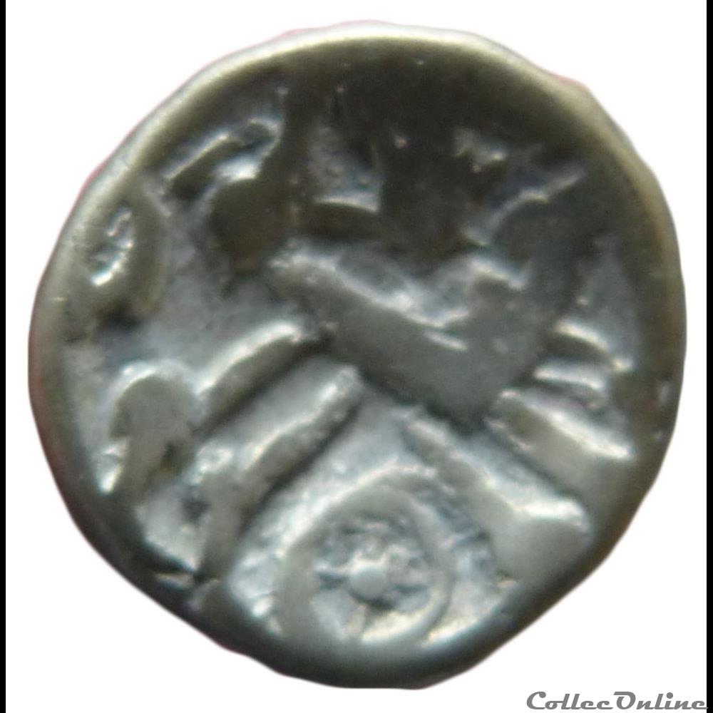 Série 833 DT 3066 Quart de statère à la rouelle séquano-helvète / tête à droite monnaie antique gauloise serie 833 dt 3066 quart de statere a la rouelle sequano helvete tete a droite