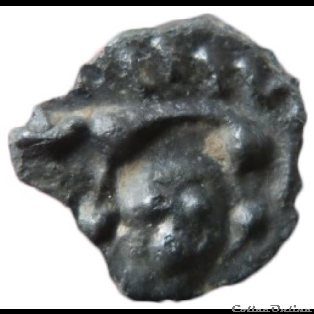 Série 24 DT 151 Potin à la tête de face visage sous le sanglier monnaie antique gauloise serie 24 dt 151 potin a la tete de face visage sous le sanglier
