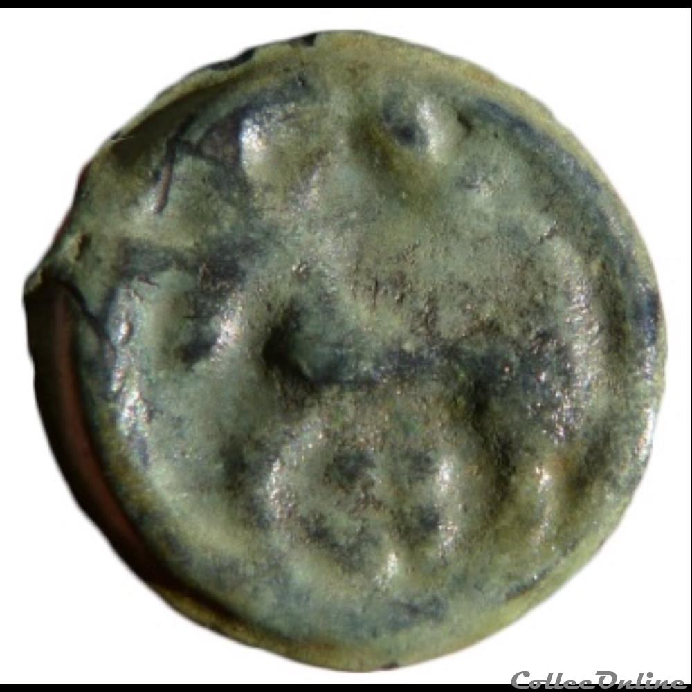 Série 559 DT 150 Potin à la tête casquée et à la rosace monnaie antique gauloise serie 559 dt 150 potin a la tete casquee et a la rosace