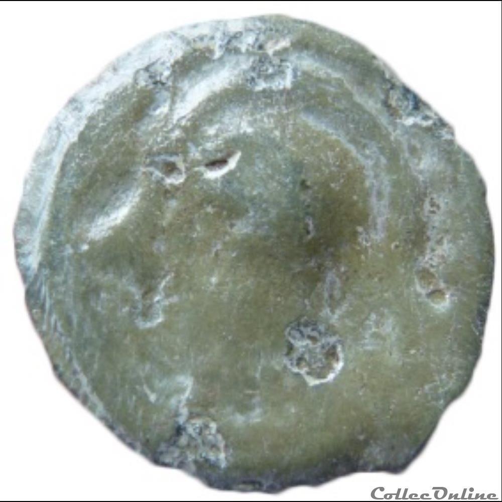 Série 559 DT 150 Potin à la tête casquée et à la rosace monnaie antique gauloise serie 559 dt 150 potin a la tete casquee et a la rosace