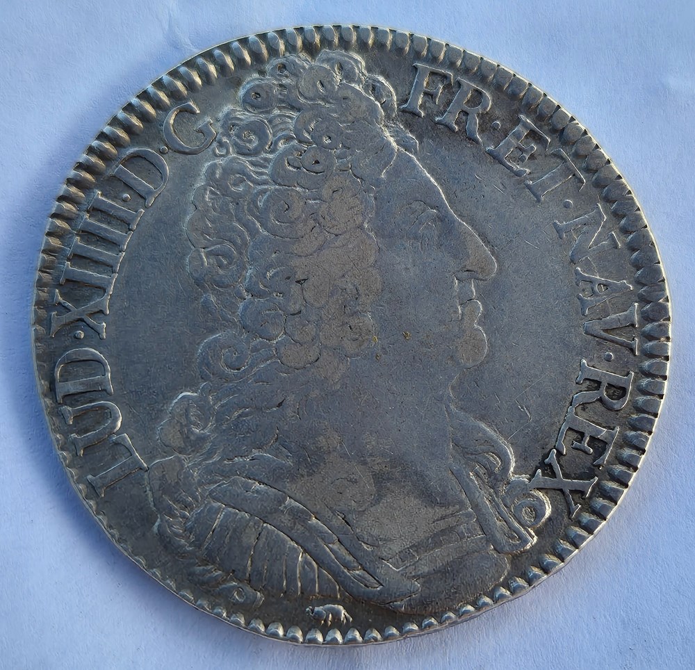 Ecu de louis XIV de 1709 P pour dijon monnaies europe medievale a france royales ecu de louis xiv de 1709 p pour dijon