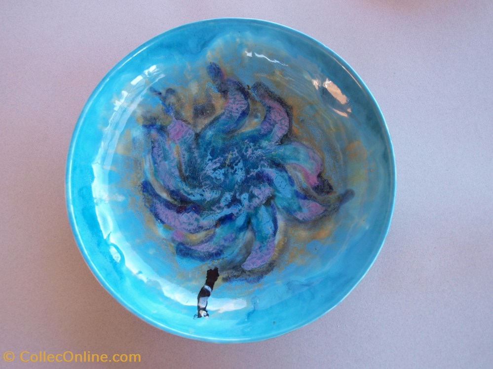 art antiquites ceramiques poteries plat bleu et noir