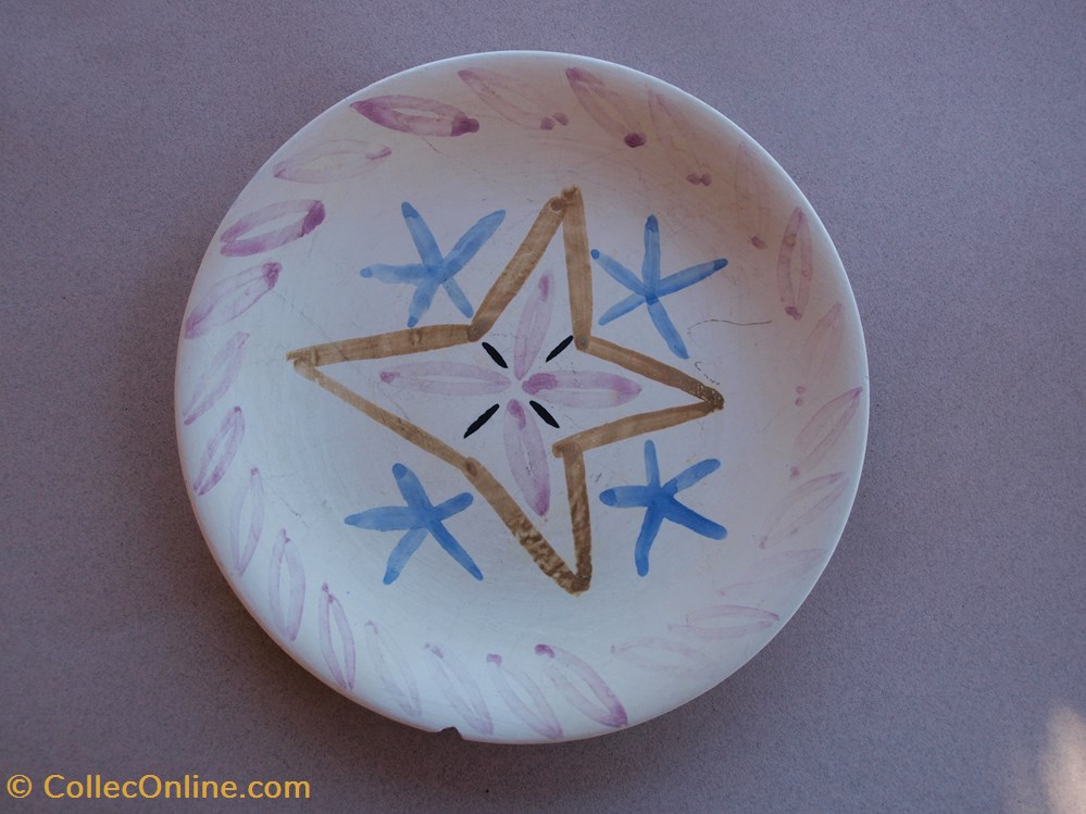 art antiquites ceramiques poteries assiette