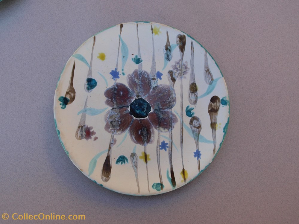 art antiquites ceramiques poteries assiette