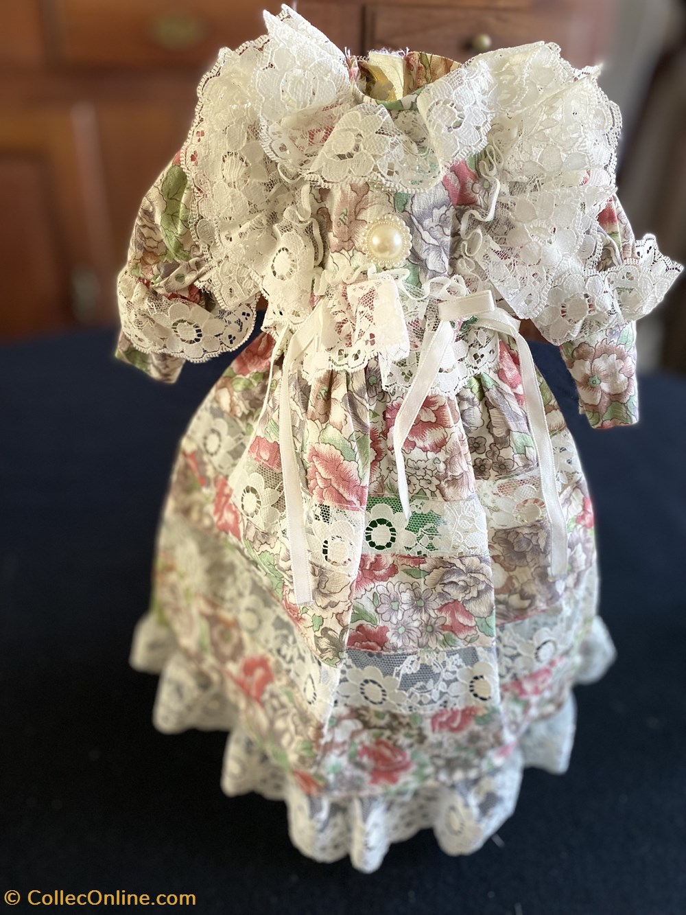 robe poupée de collection à fleurs et perles jeux jouets poupees robe poupee de collection a fleurs et perles