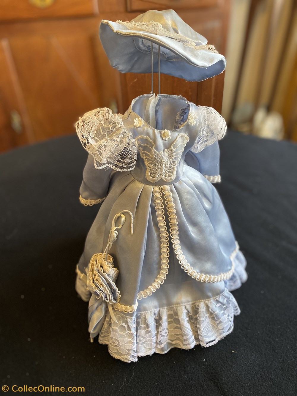 Robe de poupée de collection bleuette jeux jouets poupees robe de poupee de collection bleuette