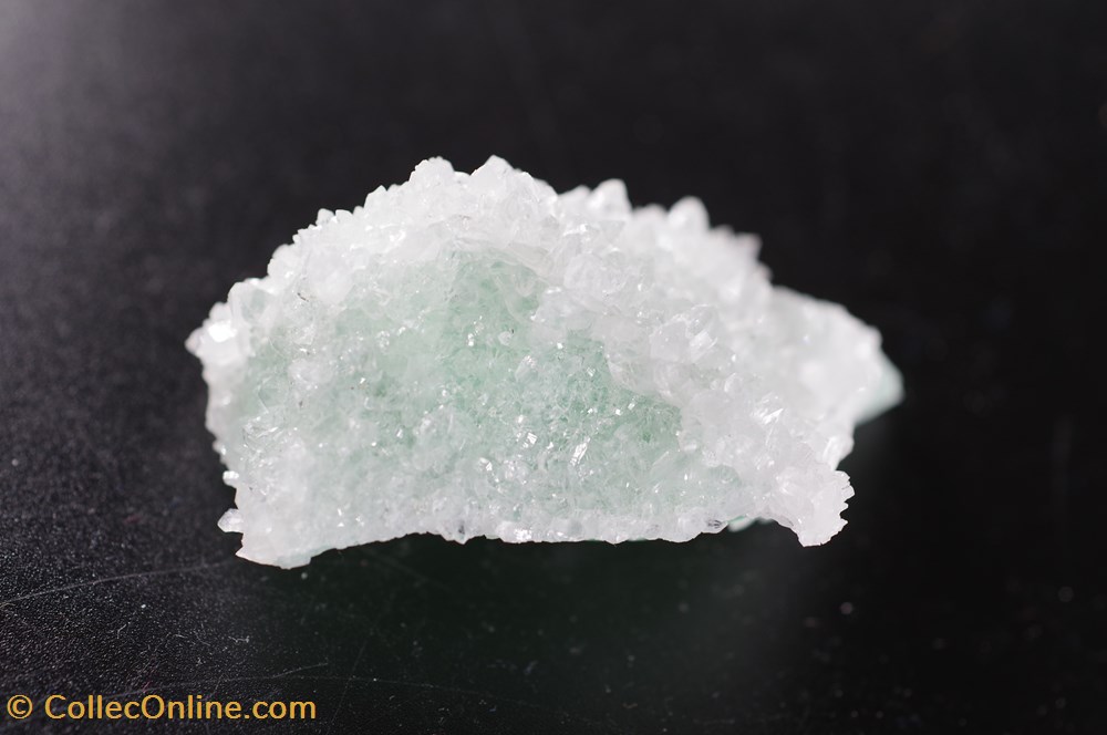 Fluorite et Quartz mineraux meteorites fluorite et quartz