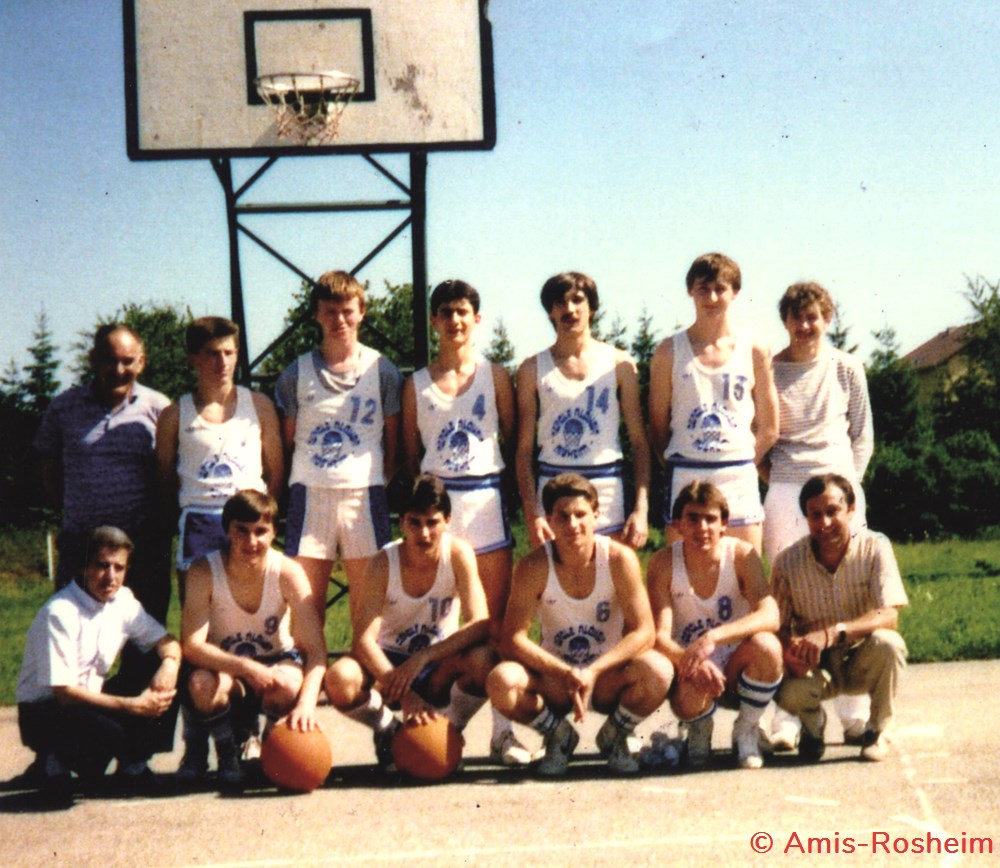 La Section de Basket-Ball du Cercle Aloysia 6 divers la section de basket ball du cercle aloysia
