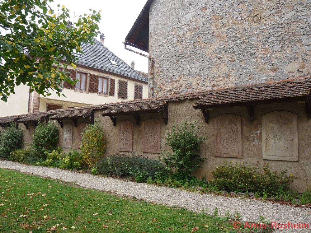 Saints-Pierre-et-Paul : Chapelle Notre-Dame des Sept Douleurs et chemin de croix 3 divers saints pierre et paul chapelle notre dame des sept douleurs et chemin de croix