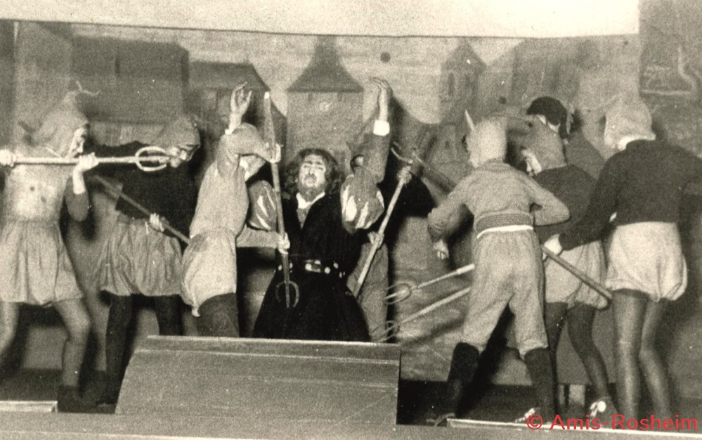 divers le cercle catholique aloysia de 1945 a 1960 les gymnastes et le theatre alsacien
