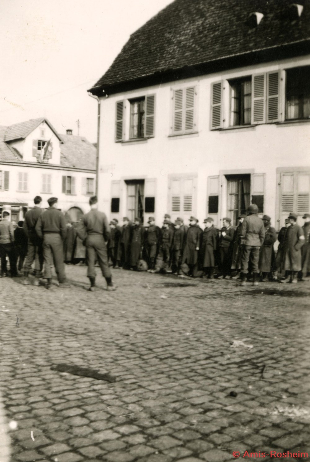 Sie kùmme, ils arrivent ... (2/3) Les lendemains de la libération à Rosheim 2 divers sie kumme ils arrivent 2 3 les lendemains de la liberation a rosheim
