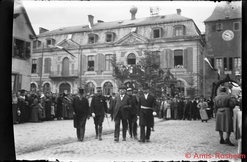 divers visite du futur president millerand