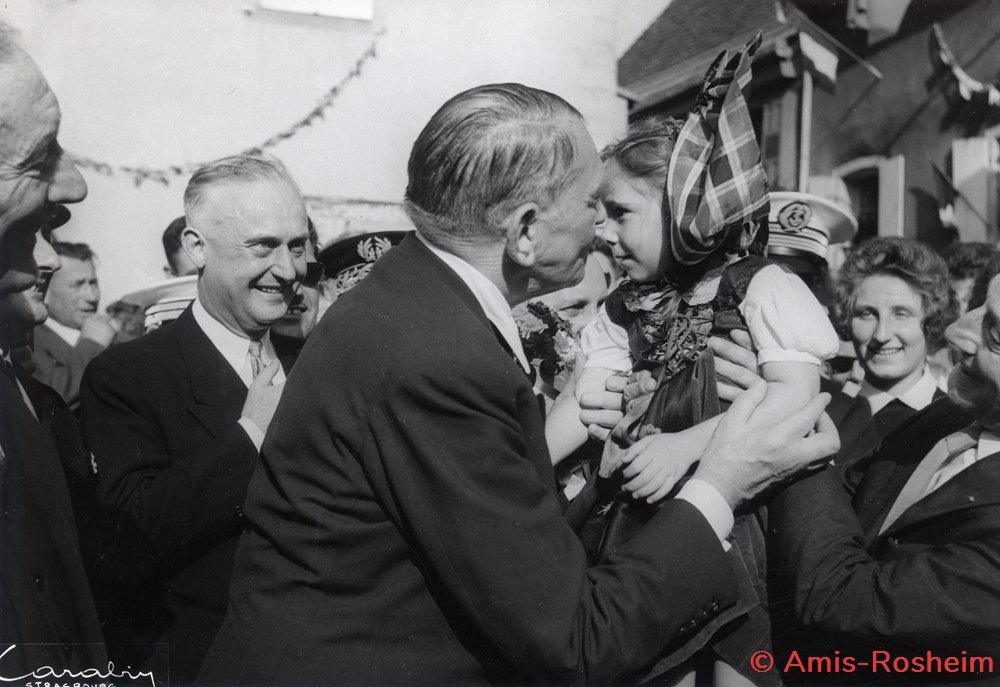 divers visite du president coty a rosheim le 5 juillet 1957