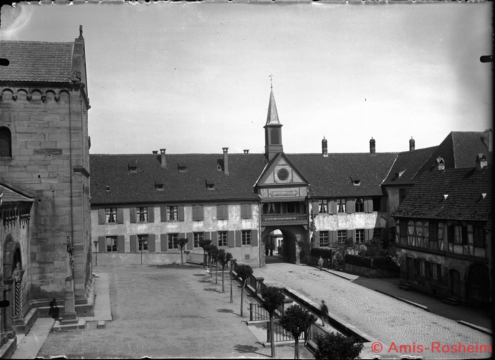 Porte de l'école : autrefois 2 divers porte de ecole autrefois